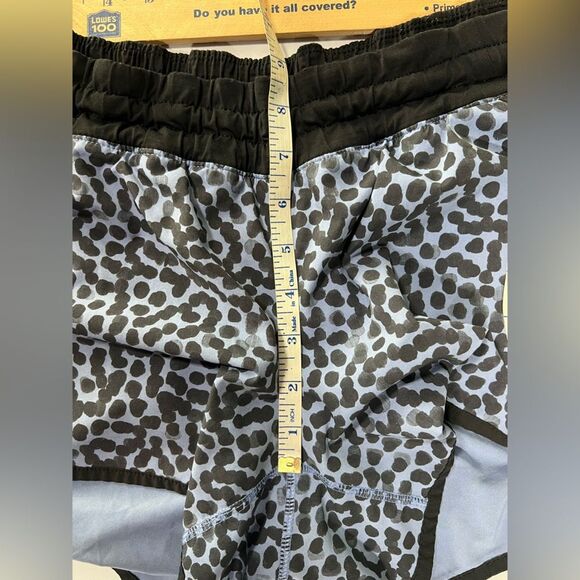 Lululemon Tracker Short Ace Spot Lullaby Womens 8 - Picture 10 of 10